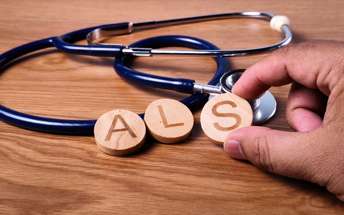 Initial warning signs of ALS in women